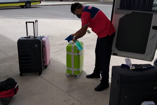 Shared transfer R/T VAN Apto-Muelle Ferry Isla Mujeres-Apto C/ Tickets Ferry - Value Check: When This Transfer Makes Sense