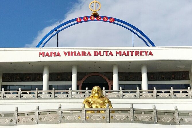 SMALL GROUP: Batam day tour with Ferry, 1-hour Massage, and Lunch from Singapore - Temples and cultural stops: from Lucky Hill to Balinese-style Pura