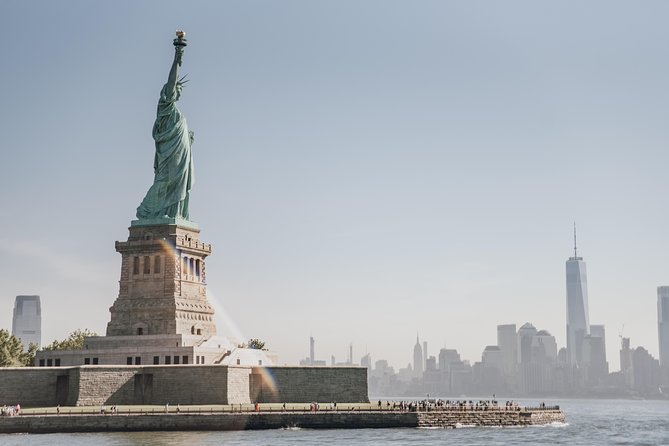 Statue of Liberty and Ellis Island Guided Tour with Ferry - Pace, photos, and what to expect in real NYC weather