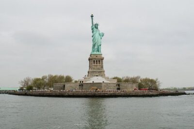 Statue of Liberty & Pre-Ferry Express Tour - Security screening: the mandatory bottleneck
