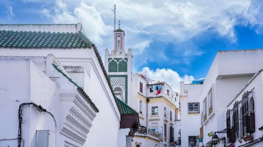 Tarifa: Day trip to Tangier by ferry with lunch and tour guide - Lunch in Tangier: Moroccan Food Without the Planning Headache