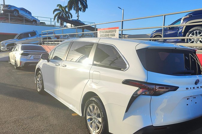 Taxi Service from Ceiba Ferry Terminal and Airport to San Juan - Communication that lowers stress: the texting effect