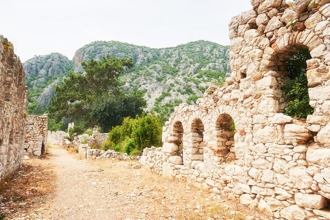 Troy Full-Day Guided Tour incl. Transfer, Ferry Tickets w/Lunch - Troy Proper: Guided Time at the Ruins and Museum Window