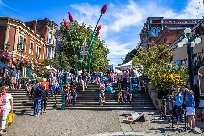 Victoria & Butchart Gardens Tour with Ferry from Vancouver - Guide Style Matters: What to Expect from the Human Part