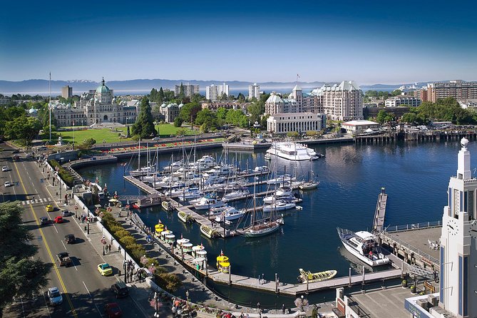 Victoria & Butchart Gardens Tour with Gulf Islands Cruise Ferry - Empress Hotel photo stop: short, sweet, and actually useful