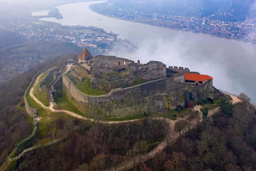 Visegrád Hike & Castle Tour with Ferry from Budapest - Nyugati pályaudvar to the Danube Bend: why this route works