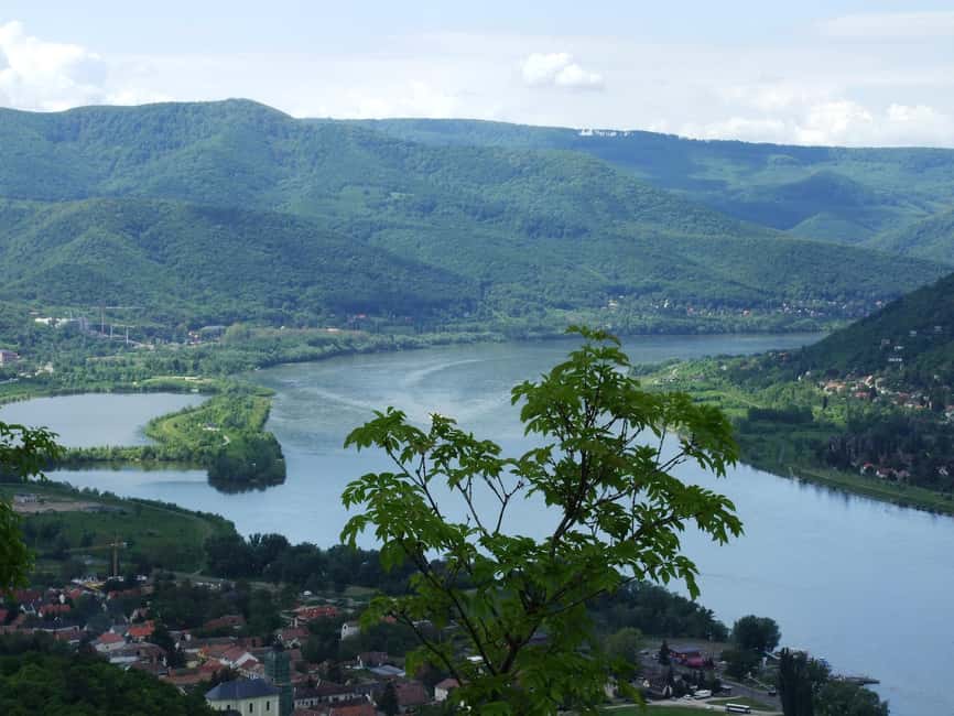 Visegrád Hike & Castle Tour with Ferry from Budapest - Nagymaros to Visegrád by ferry: short ride, real sense of crossing