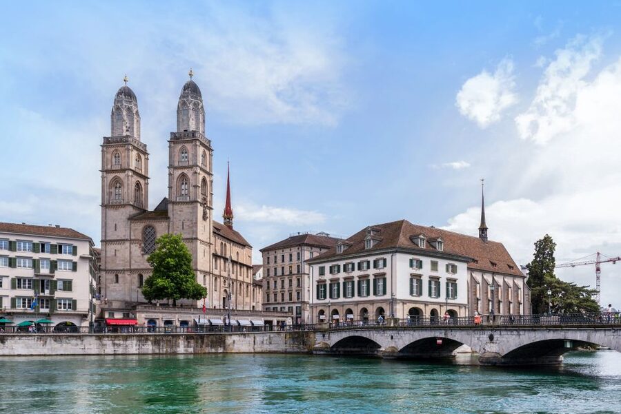 Zurich: City Highlights Tour by Bus, Cable Car, and Ferry - Hilltop time at Felsenegg: what to expect and how to use it